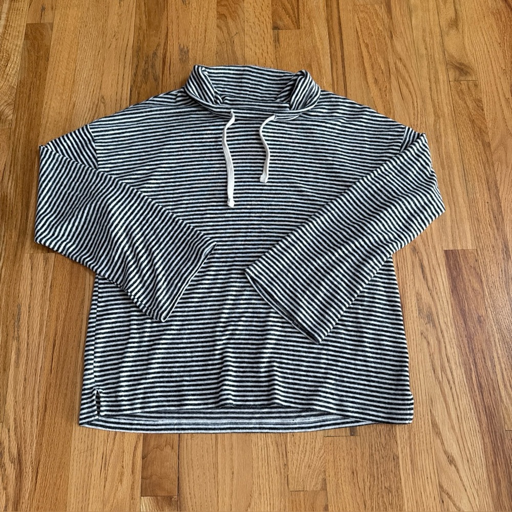 LUCKY BRAND Striped Cowl Neck Viscose Top Black White, Size Large Soft